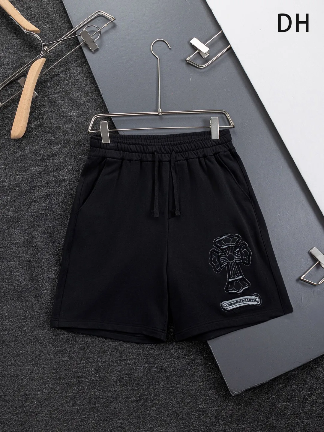 Chrome Hearts CH 26SS 💥 Classic ✝️🪡 T 🩳，Hot Sale ， ， Same Style， ！ ， Classic ， ， + ， ， ， ， ， ， ， ， ➕ ， ， Silver ， Classic ， ， ！ ， 、 ， ， 。 ！！ ， ， ， ， ！！ 100% ， Breathable， ， ， ， ， ， ， OS ， ， ， icon！ Premium ， ， ， ！ ：Black Gray Size：S-XL ： S： 58- 54- 43.5 M： 60- 56.5- 45 L： 62- 59- 46.5 XL： 64- 61.5- 48